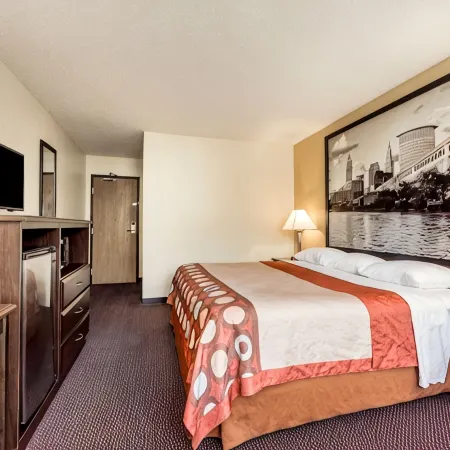 Super 8 by Wyndham Franklin/Middletown Area