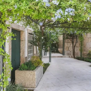 Hotel Toural Hotels near Guimarães Castle