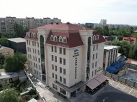 Ozen Palace Hotel โรงแรมใกล้Akhmet Baitursynov's House Museum