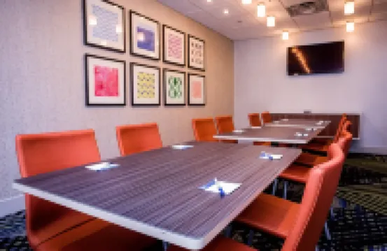 هوليداي إن إكسبرس آند سويتس ريهوبوث بيتش  باي آيتش جي