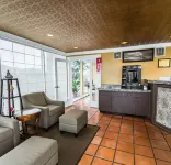 Econo Lodge Cocoa Beach - Near the Port - Swimmingpools