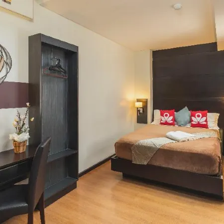 Lorenzzo Suites Hotel
