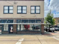 Unit A - 2-bedroom 2 bath condo in wonderful Downtown Hammond with AC, WiFi