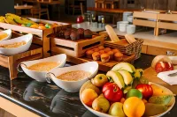 voco WINCHESTER HOTEL & SPA by IHG - breakfast