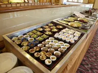Chatrium Hotel Royal Lake Yangon - breakfast