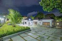Luxurious 6-bedroom villa with  pool, bar, fire pit in gorgeous St. James Parish Hotels in 