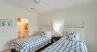 Drift Away Cottage - Poolside & Ocean Access