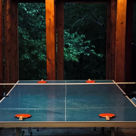 Secluded Lake Retreat • Hot Tub, Fire Pit, Golf Cart + Mini Golf