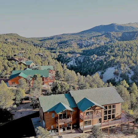 Zion Summit. Luxury 7 Bedroom Home. Hike into Zion National Park
