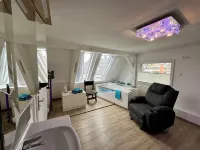 1-room apartment - Best city center location with whirlpool & DreiWelten-Card - Wi-Fi