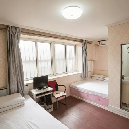 Baicheng Aige Fashion Hotel