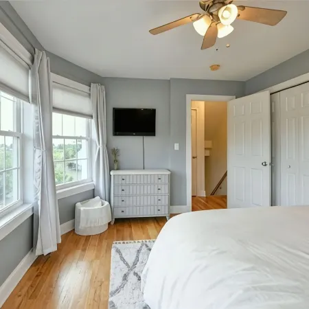 4000+ SqFt Home. Amazing Views, Private, Close to Downtown and Yale Univeristy