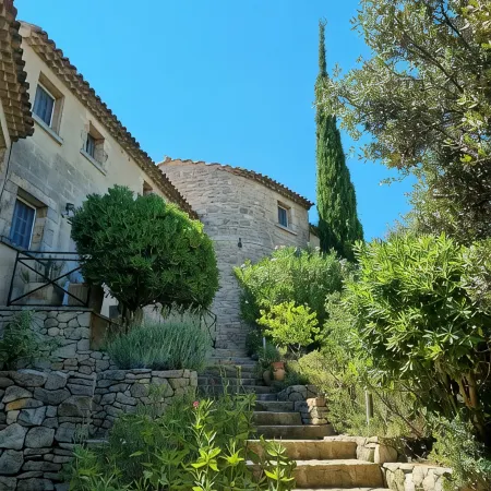 Mazet Hortensia air-conditioned, private terrace-shared pool - Vallée des Baux
