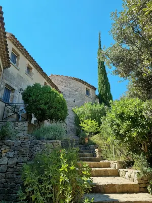 Mazet Hortensia air-conditioned, private terrace-shared pool - Vallée des Baux - Wifi