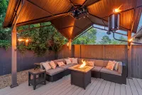 NEW! SPA/HotTub - GameRoom - 3xBars - 4xFireplaces