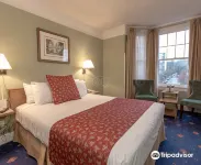 James Bay Inn Hotel, Suites & Cottage