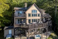 Luxury Lakeview Cabin with Hot Tub and Game Room! - 4-Star