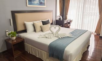J Town Serviced Apartments&Hotel