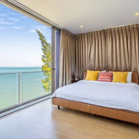 Sandbox 6 (3BR-max 12 guests)