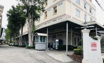 Sukanan Apartment