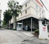 สุขอนันต์ อพาร์ทเมนท์ โรงแรมใกล้ร้านอาหาร ครูต้อ