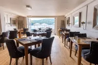 The Old Quay House Hotel - breakfast
