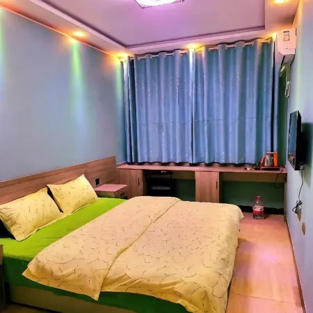 Zhizi Baodian Hotel