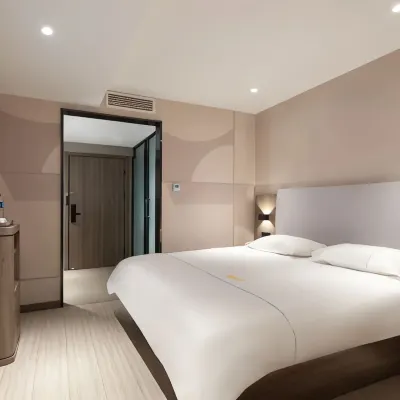 Mango Hotel (Nanjing Hexi Wanda Mochouhu Subway Station) Hotel dekat Danau Mochou