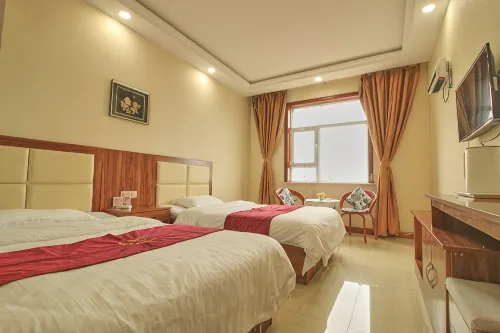 Ren Family Hotel