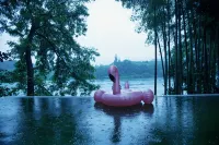 Yichuan Yisu River View Senxi Hostel - Infinity Pools