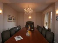The Broadway Hotel