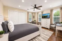 Luxury Private Waterfront Home-Paddle Boards-Kayaks-Hot Tub-Sauna-Mountain Views