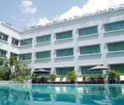 Aston Tropicana Hotel Bandung - Swimmingpools