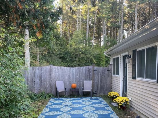 Private Cozy 1-br condo w/ high ceilings, WiFi, AC in quiet N. Framingham