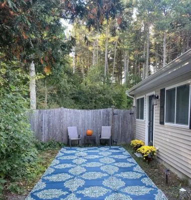 Private Cozy 1-br condo w/ high ceilings, WiFi, AC in quiet N. Framingham