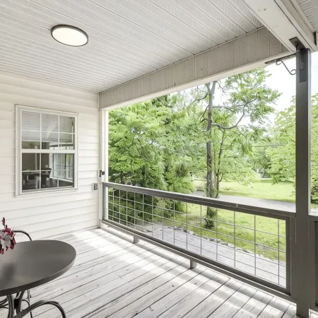 Sleeps 6 • Dog Friendly • Fire Pit