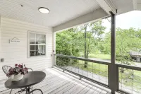 Sleeps 6 • Dog Friendly • Fire Pit