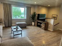 Veteran Owned, charming 4-bedroom house with WiFi, AC in lovely Presque Isle