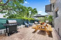 Surfside Beach House + Steps to sand & free parking! - 4-Star