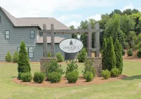 New Listing-Spacious 4-Br 3.5 Bath. the War Eagle House in the Heart of Auburn!