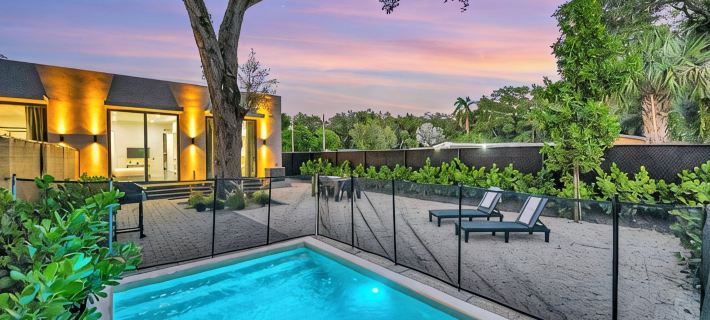 Stunning Tropical Pool House North Miami - New Construction - Hotels in Golden Glades