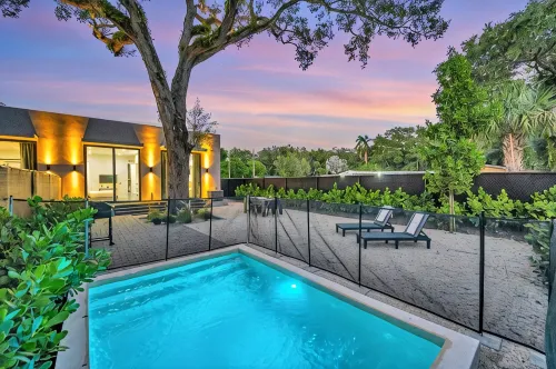 Stunning Tropical Pool House North Miami - New Construction - - Pools