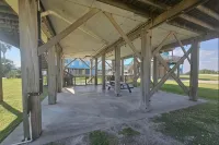 Cozy and Clean steps from the beach. Gulf views <3