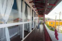 Cozy Top Suite. Ocean View. Pool Access. Taboga Island