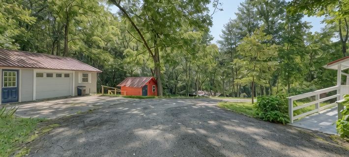 2Br Country Home in Scenic Trackrock Area of Blairsville! Dog-Friendly Hotels in Union County