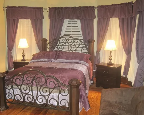Walton Manor Inn Bed & Breakfast Hotels in Palmyra
