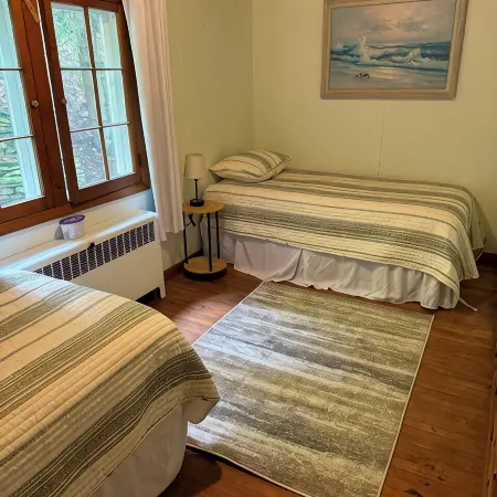 Washington Island - West side shore front home!