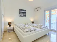 Exclusive  Star Villa with Pool Near Umag - WiFi