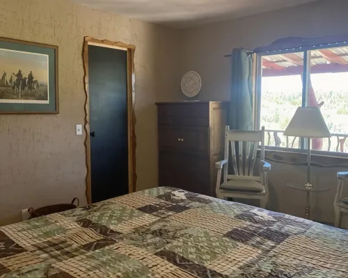 Geronimo cabin, named in honor of the legendary Apache Warrior, Amazing views! Hotels in Timberon