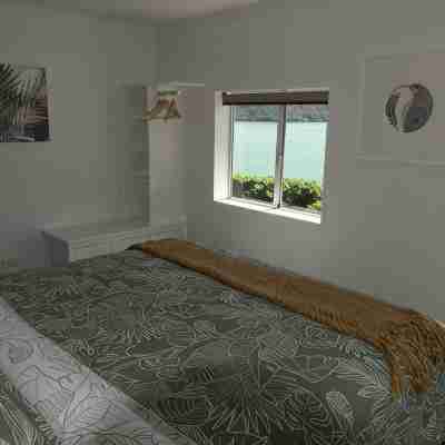 Bora castle.Cottage with stunning sea views. Rooms